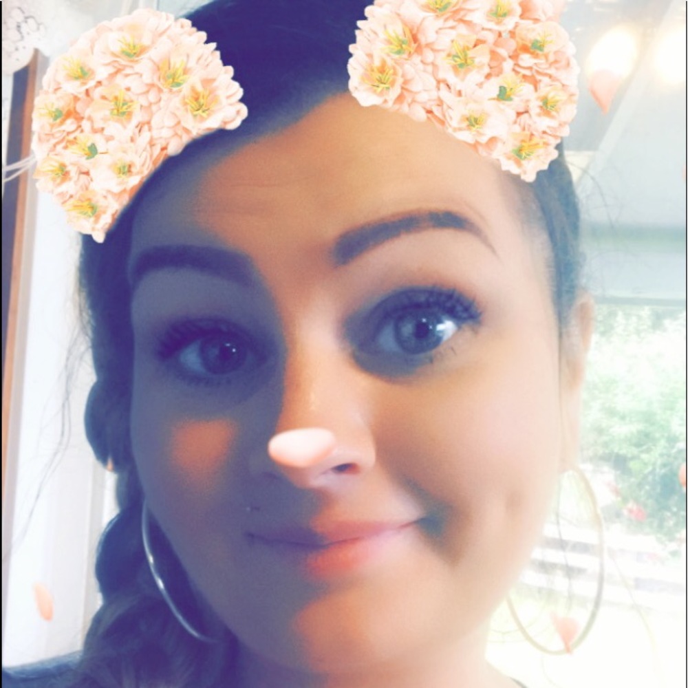 Meet your Posher, Tiffanye